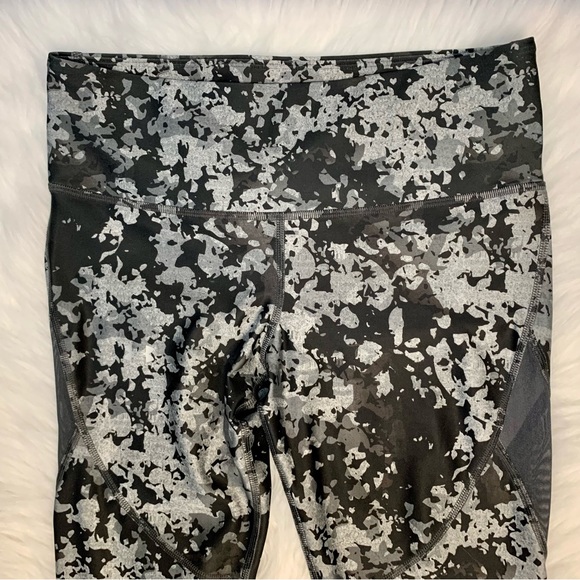 Under Armour Compression Leggings Sz Large - Picture 10 of 10